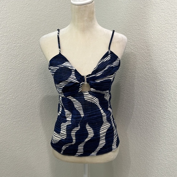 Banana Republic spaghetti strap, printed peep hole blouse Size 14 - Picture 2 of 9
